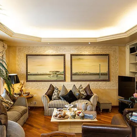 Aventino By In * Rome